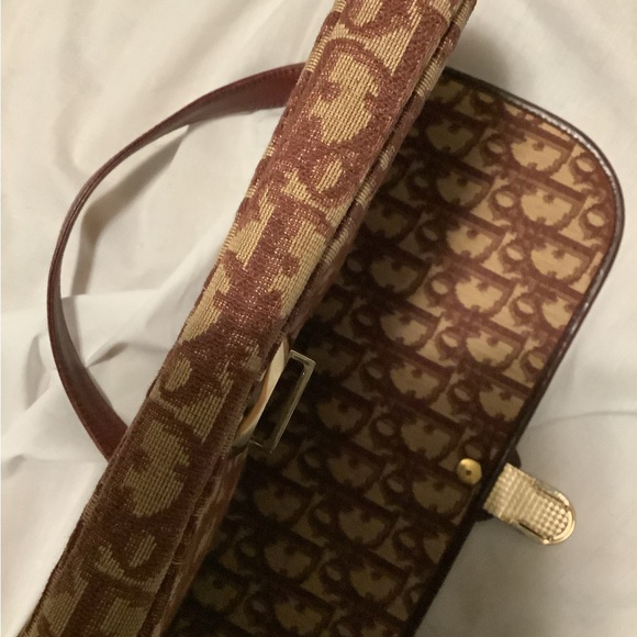 Christian Dior - Picture 12 of 15